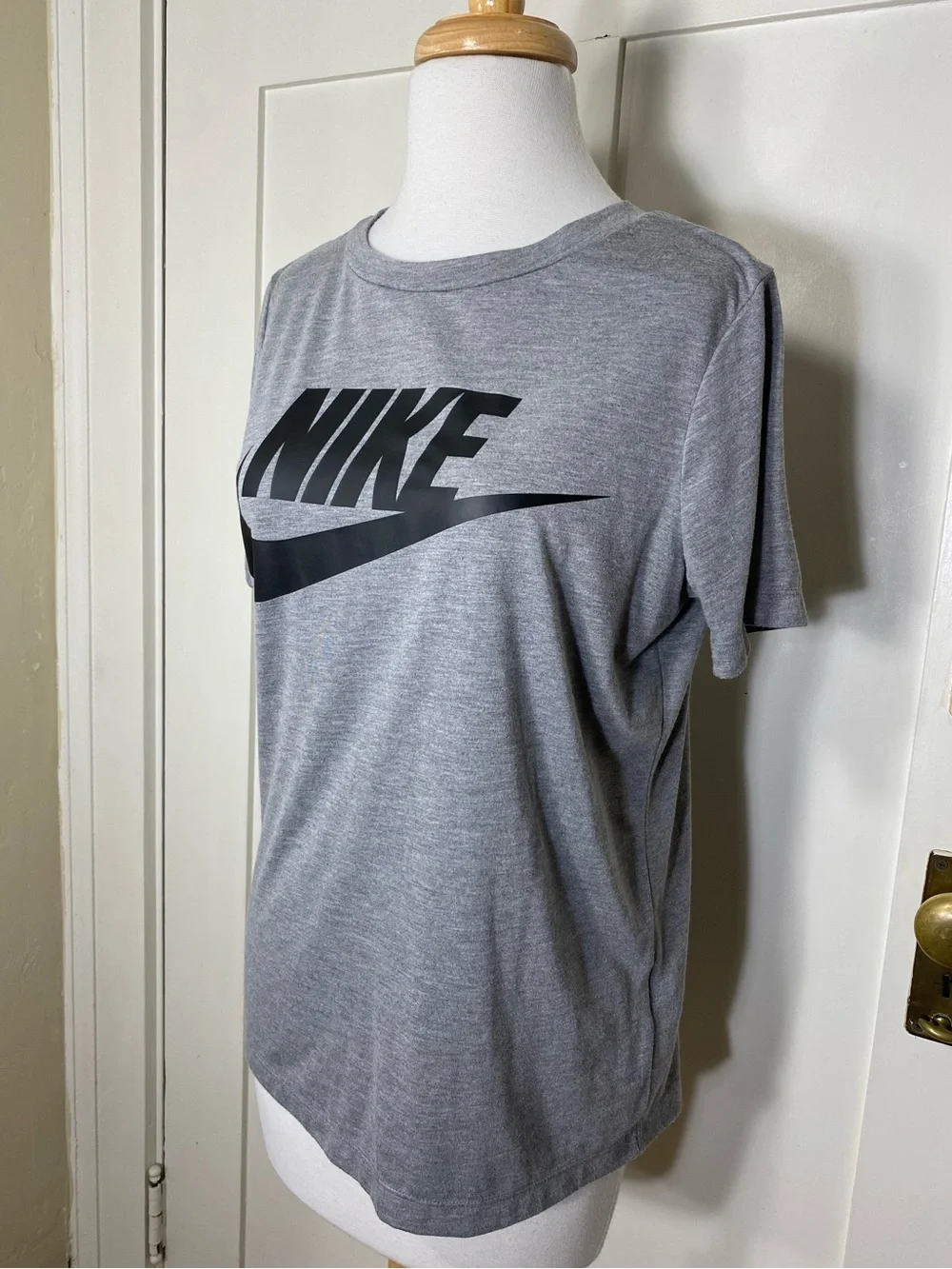 Nike Sportswear Logo T-shirt Short Sleeve M
